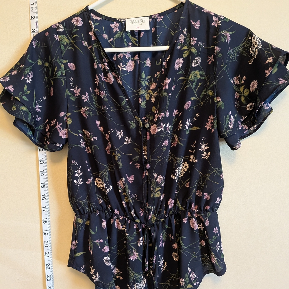 Sienna Sky Navy Floral V-Neck Blouse Size XS